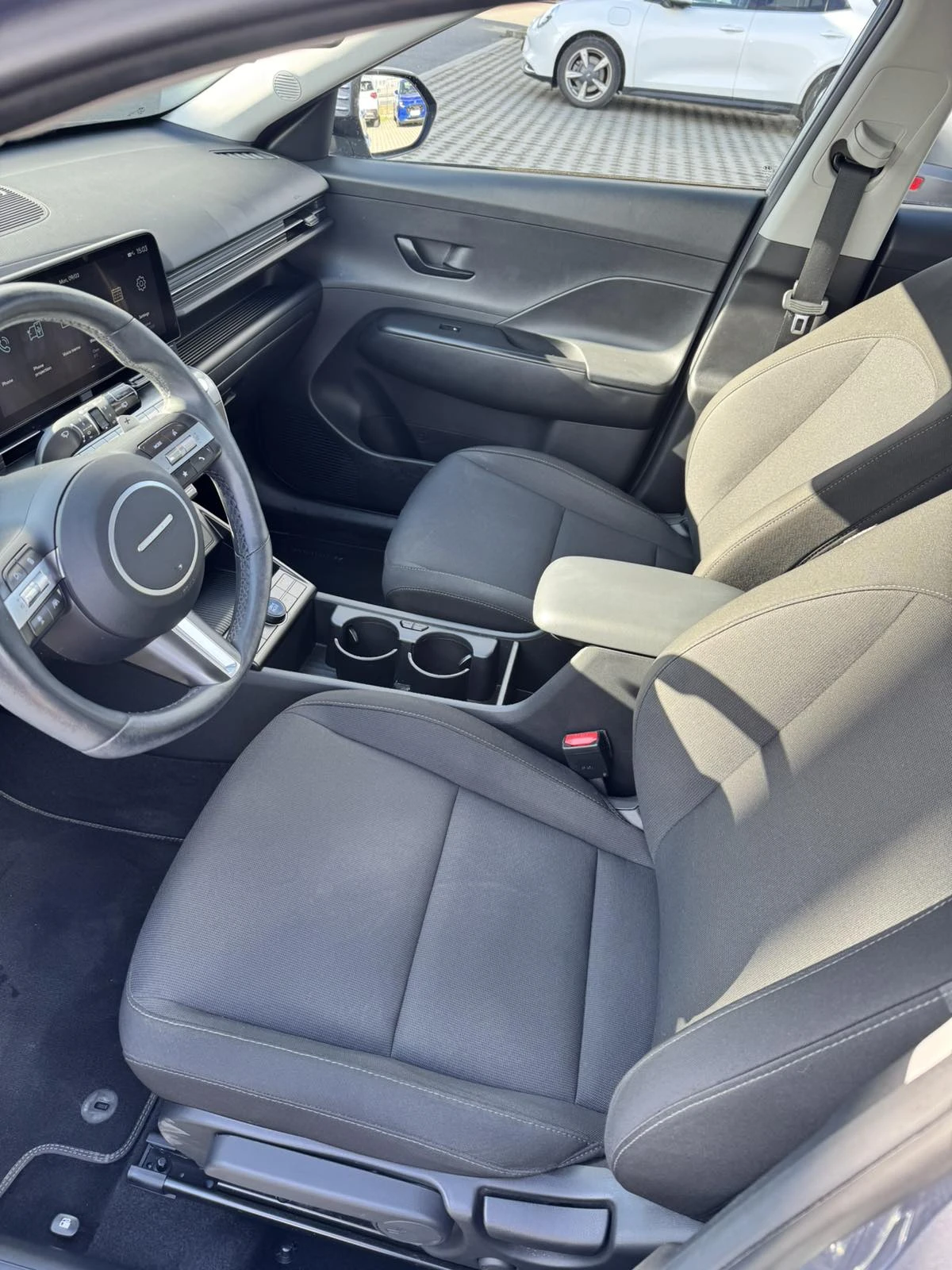 Hyundai Kona 1.6 HYBRID ГАРАНЦИОНЕН, снимка 7 - Автомобили и джипове - 53770397