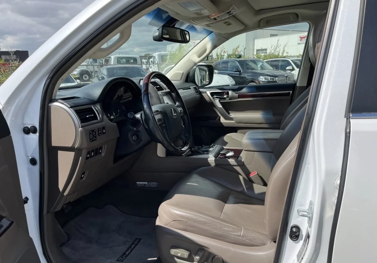 Lexus GX 460 Premium * 4WD * Сервизна История * Carfax * , снимка 13 - Автомобили и джипове - 53808988