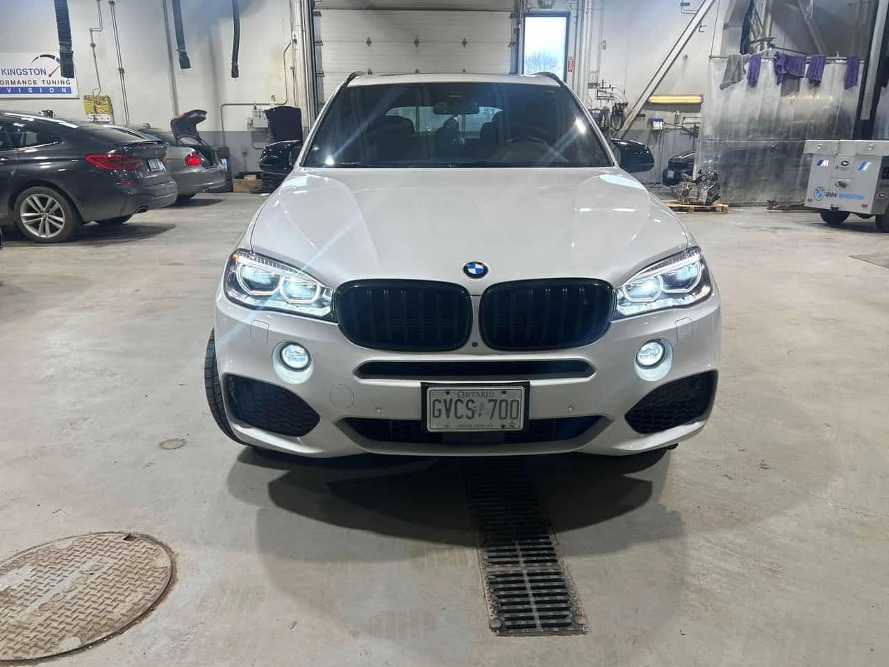 BMW X5 xDrive40e/CARFAX/360/PANO/ПРЕДСТАВИТЕЛСТВО НА BMW, снимка 2 - Автомобили и джипове - 53819573