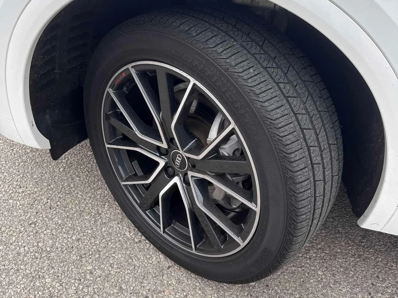 Audi Q5 Progressiv/ПАНОРАМА/360/ДИСТРОНИК/ГУМИ+ ДЖАНТИ , снимка 6 - Автомобили и джипове - 54353768