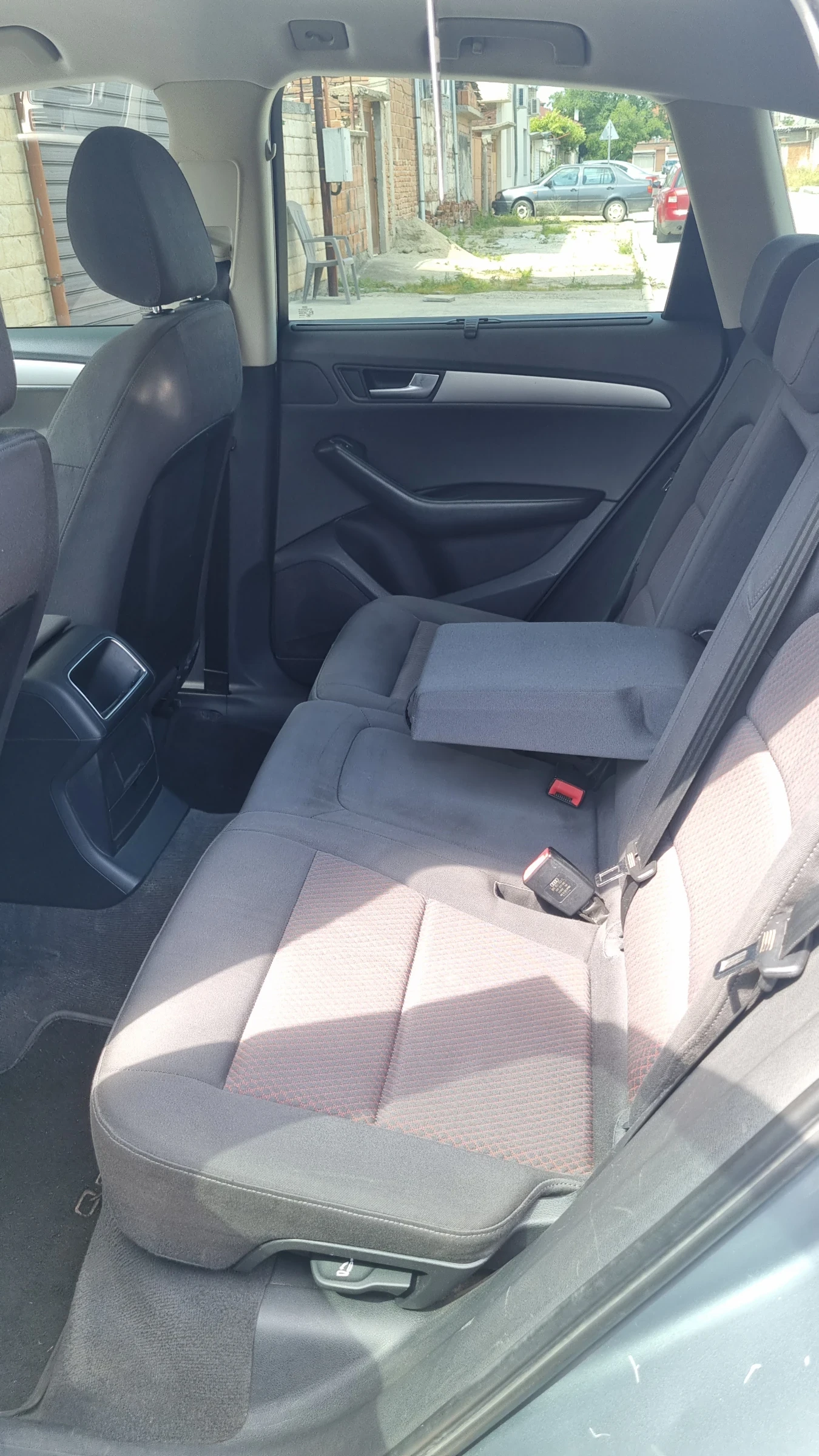 Audi Q5 2.0 d , снимка 3 - Автомобили и джипове - 54822603