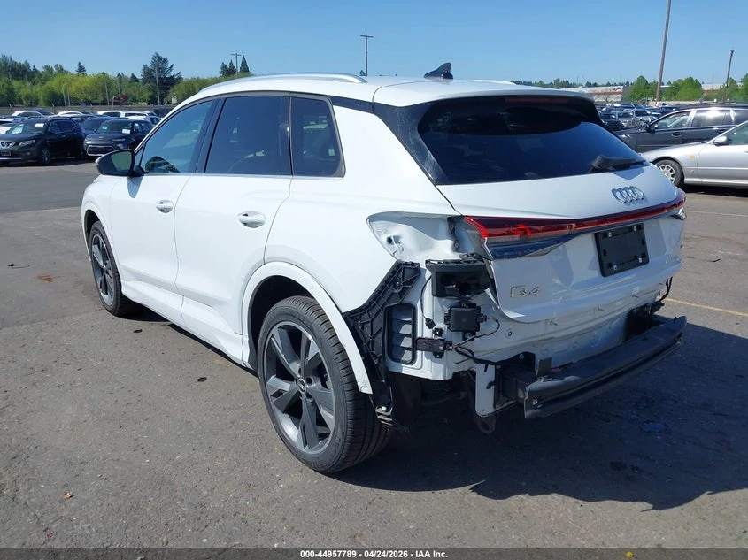 Audi Q4 E-Tron Premium Plus 50 Quattro, снимка 3 - Автомобили и джипове - 54874811