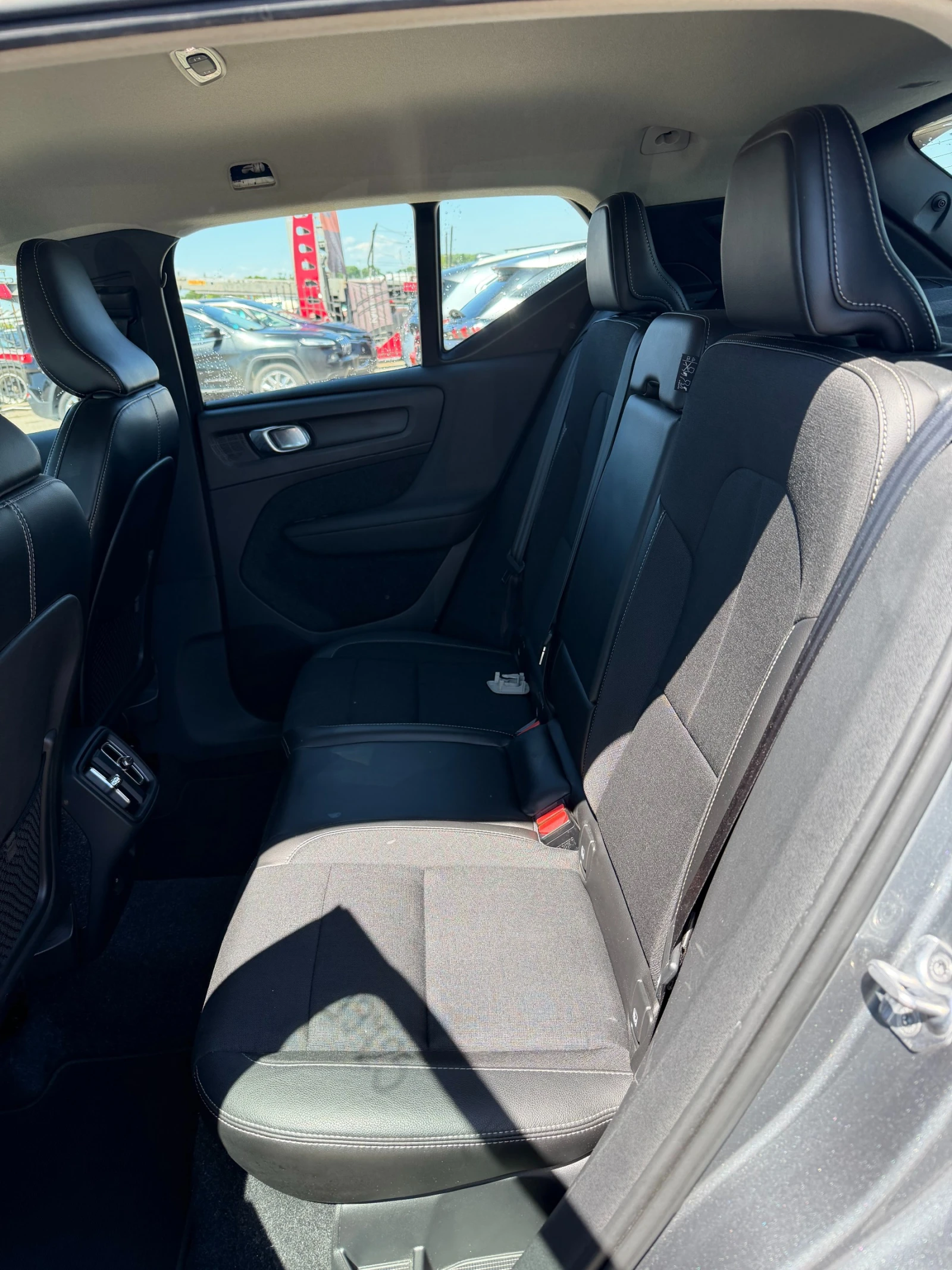 Volvo XC40 2.0D4 AWD AVTOMAT/KOJA/NAVI/KAMERA EURO 6, снимка 10 - Автомобили и джипове - 54913629
