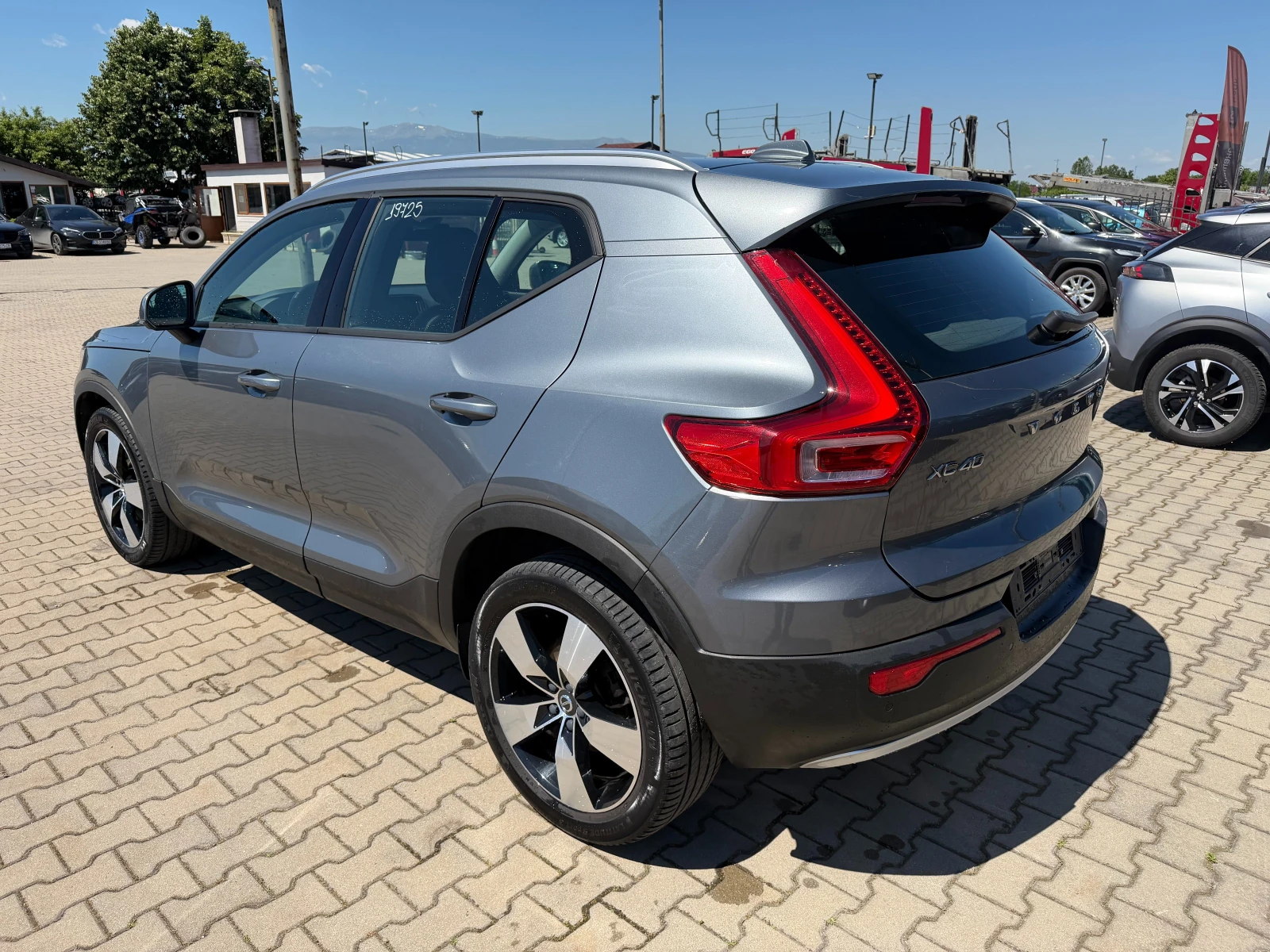 Volvo XC40 2.0D4 AWD AVTOMAT/KOJA/NAVI/KAMERA EURO 6, снимка 8 - Автомобили и джипове - 54913629