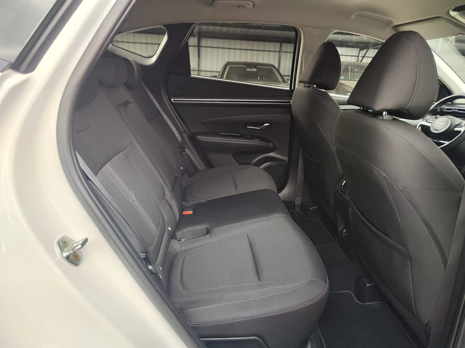 Hyundai Tucson CRDI Mild-hibrid, снимка 12 - Автомобили и джипове - 54970881