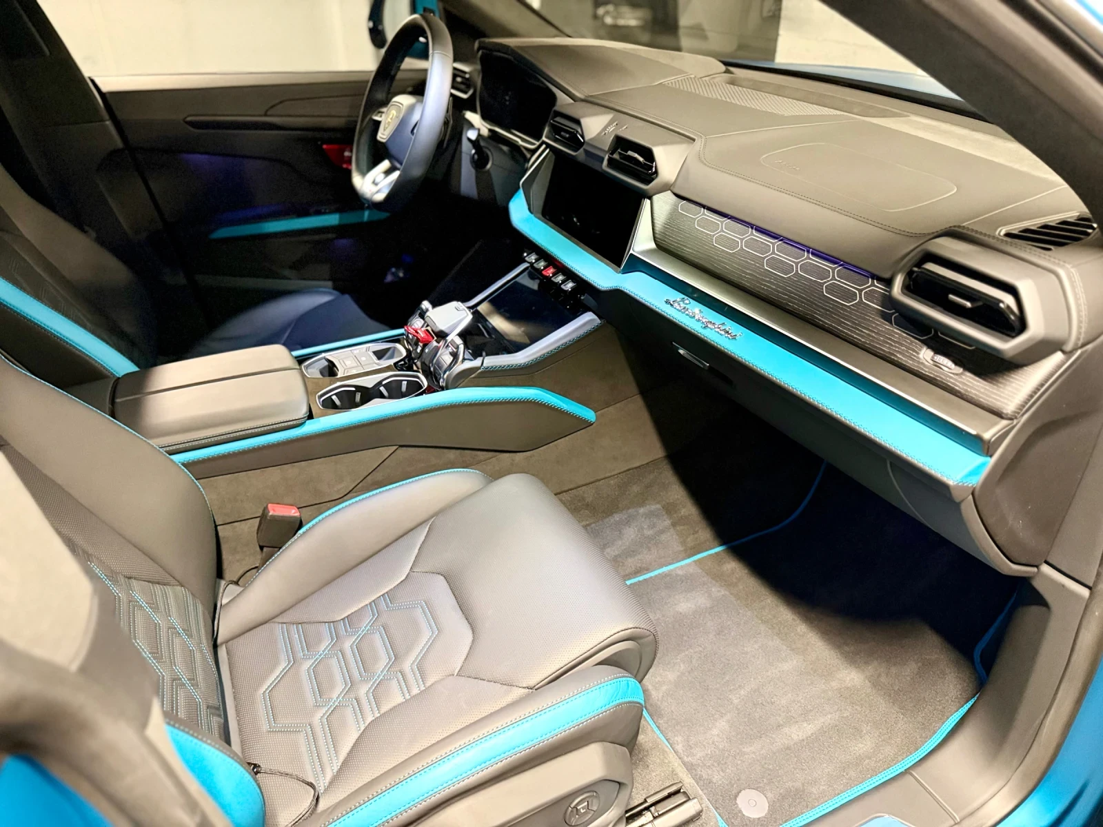 Lamborghini Urus SE, снимка 7 - Автомобили и джипове - 55354547