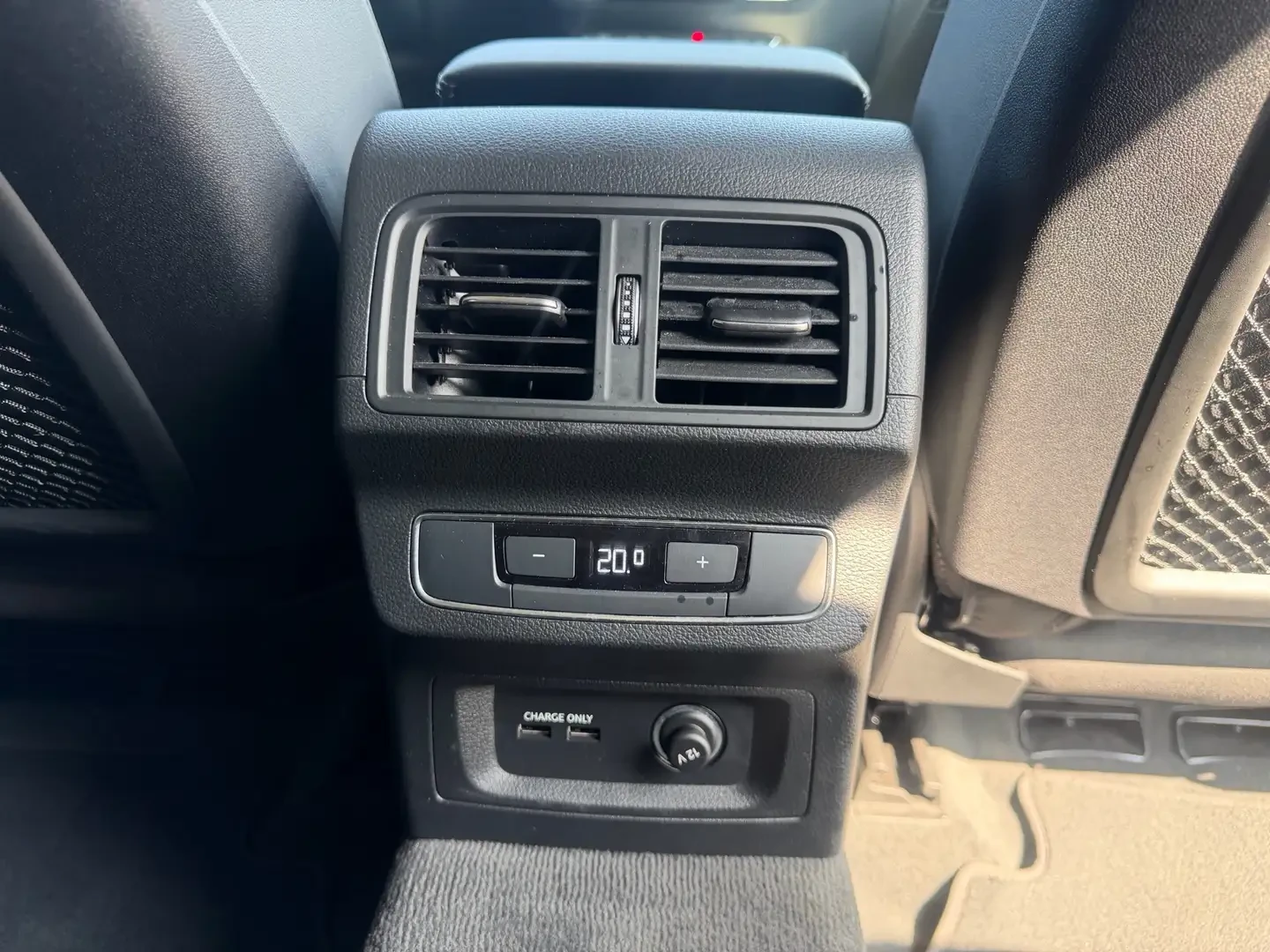 Audi Q5 45 Comfort QUATTRO| КАМЕРА| ПОДГРЕВ| 245к.с., снимка 15 - Автомобили и джипове - 56099420