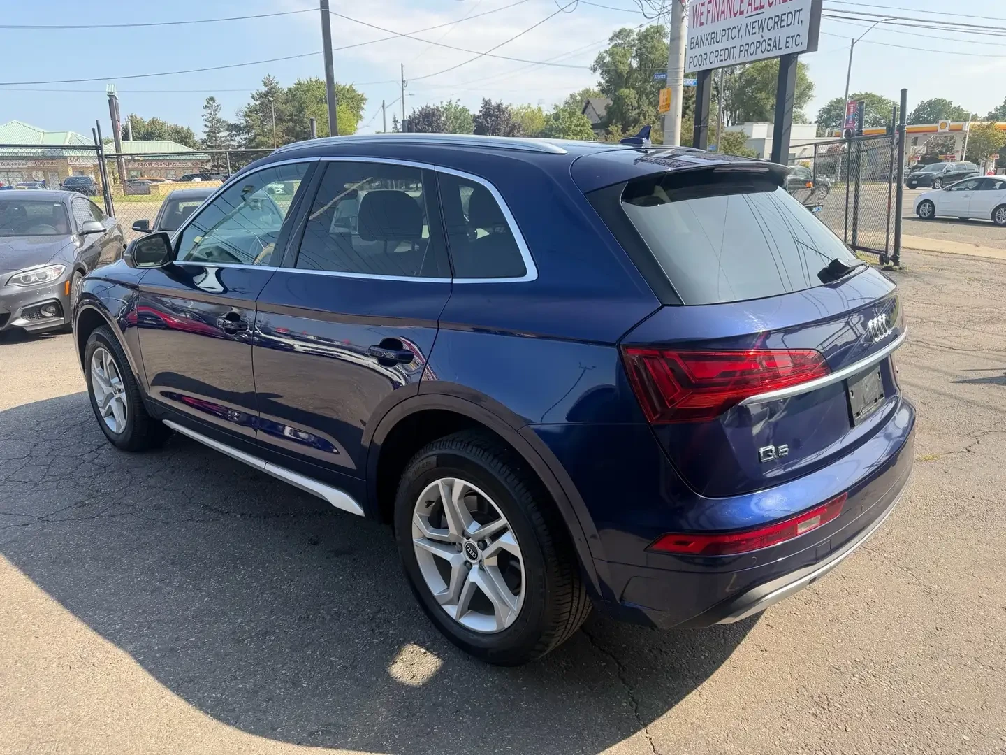 Audi Q5 45 Comfort QUATTRO| КАМЕРА| ПОДГРЕВ| 245к.с., снимка 2 - Автомобили и джипове - 56099420