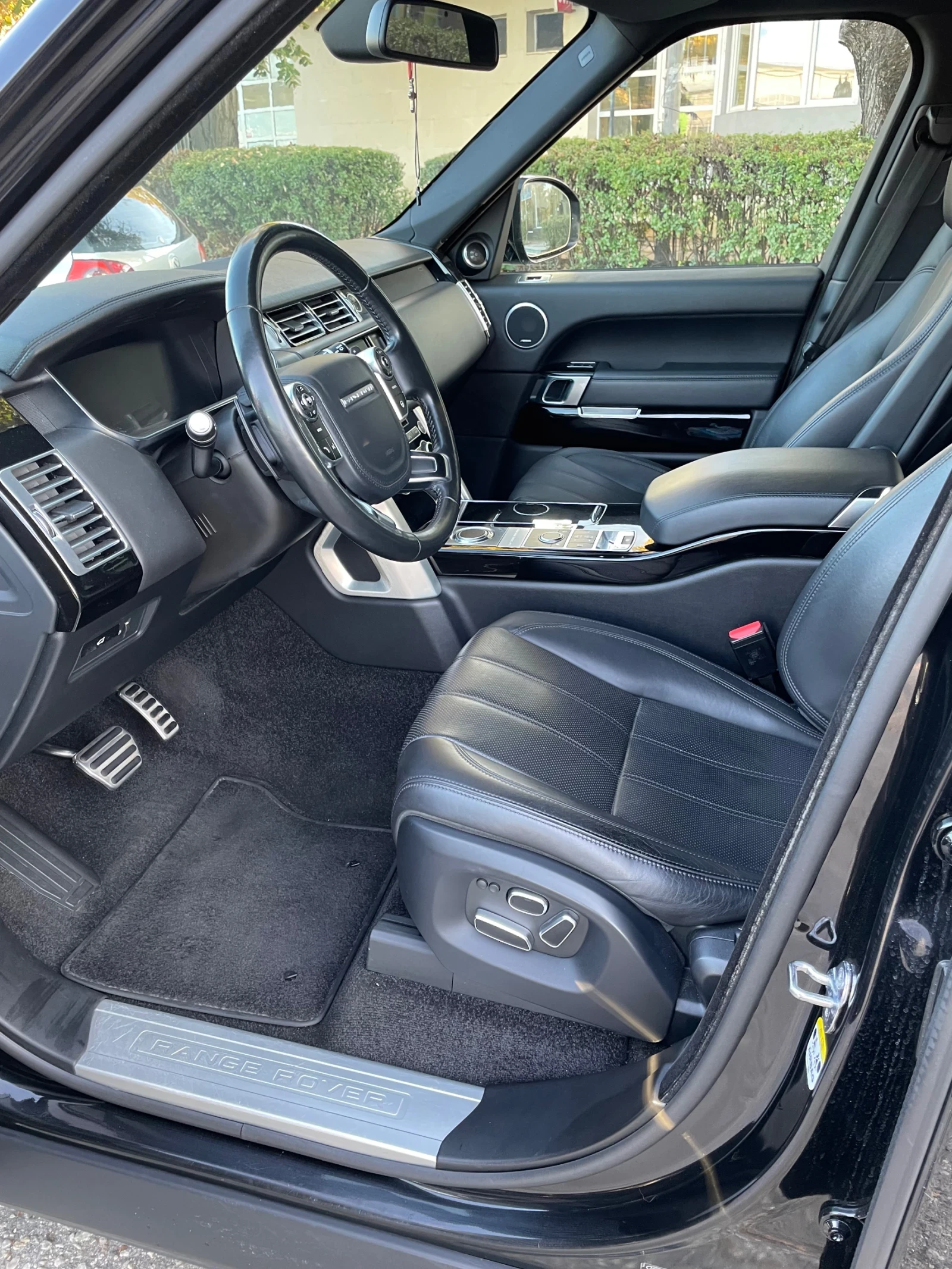 Land Rover Range rover Vogue SDV8, снимка 4 - Автомобили и джипове - 56714002