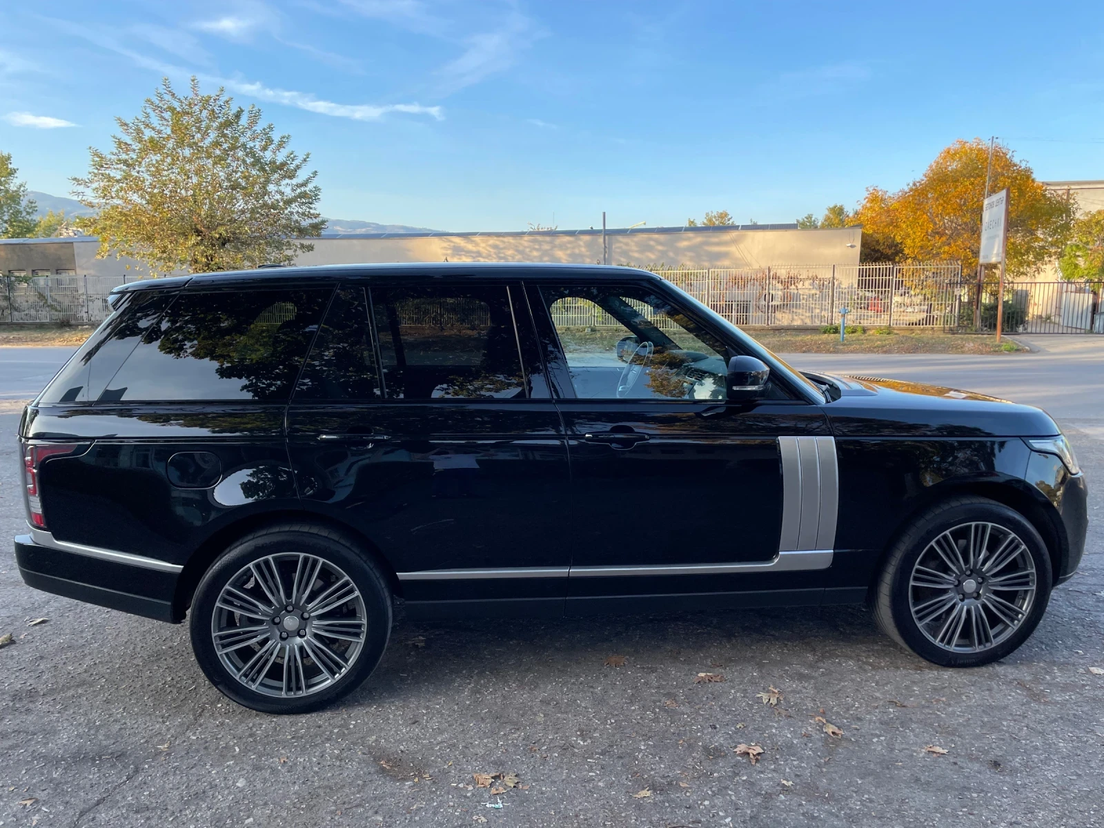 Land Rover Range rover Vogue SDV8, снимка 15 - Автомобили и джипове - 56714002