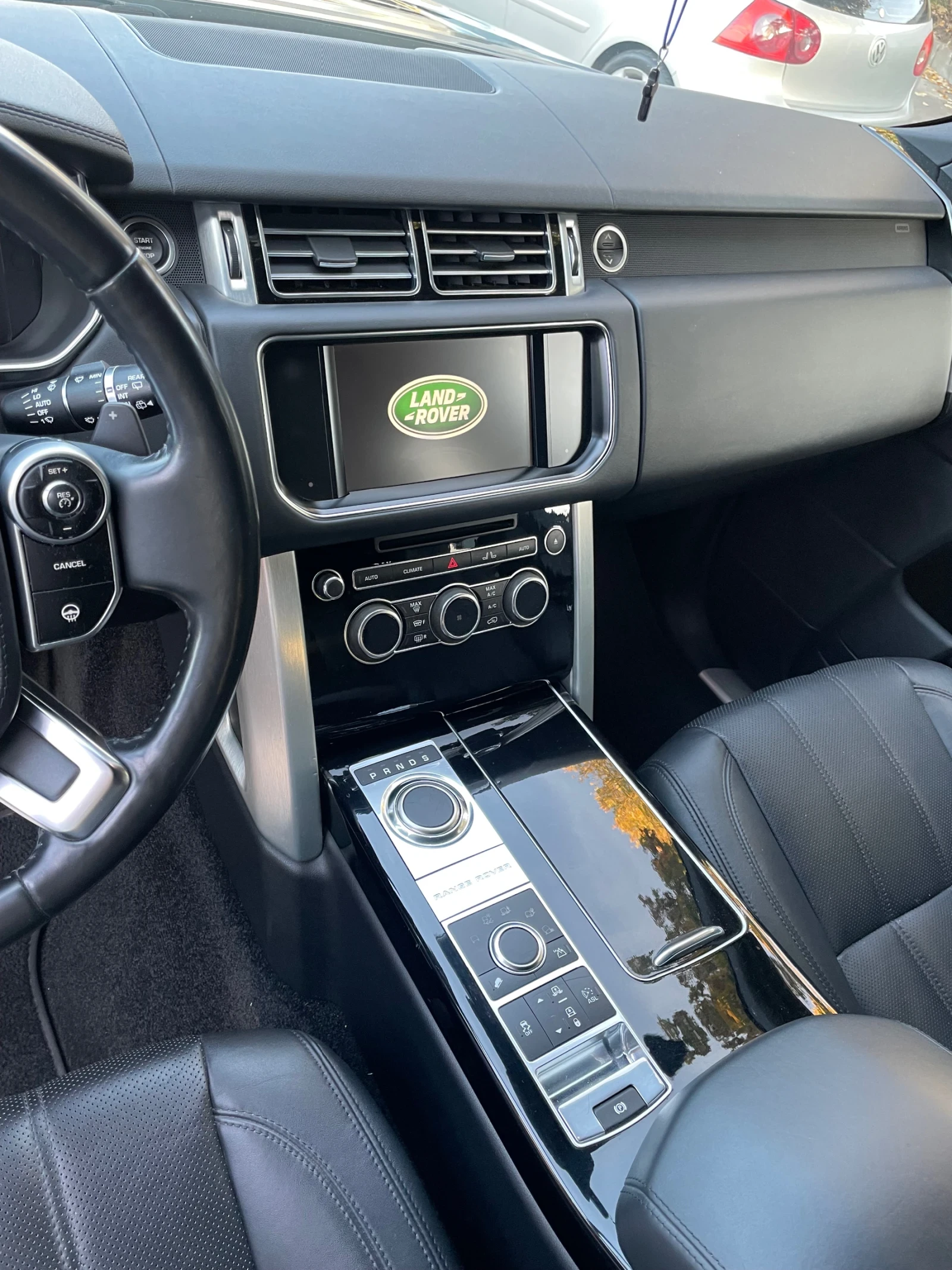Land Rover Range rover Vogue SDV8, снимка 8 - Автомобили и джипове - 56714002