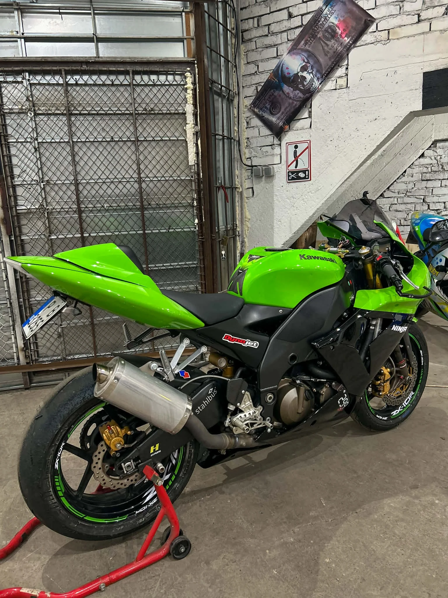 Kawasaki Ninja ZX10-R - изображение 4