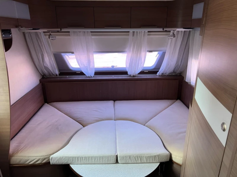 Каравана Adria ADIVA 542 UL, снимка 14 - Каравани и кемпери - 49049880