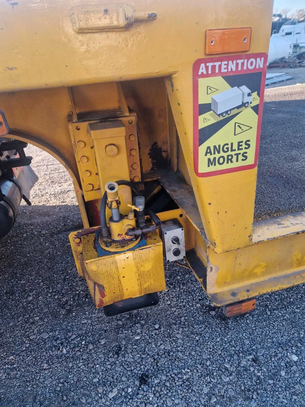    25 - | Mobile.bg   6