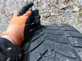 Гуми Зимни 255/55R18, снимка 3