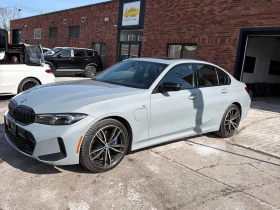 BMW 330 330e xDrive  CARFAX, снимка 2