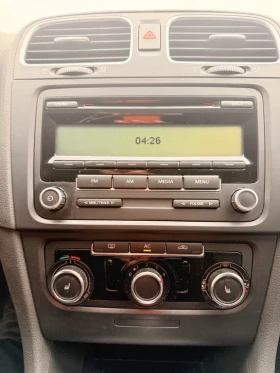 VW Golf 2.5l * Keyless * 5цил.* АвтоКредит* (ЦЕНА ДО БГ), снимка 11