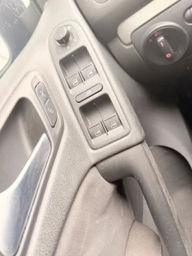 VW Golf 2.5l * Keyless * 5цил.* АвтоКредит* (ЦЕНА ДО БГ), снимка 10