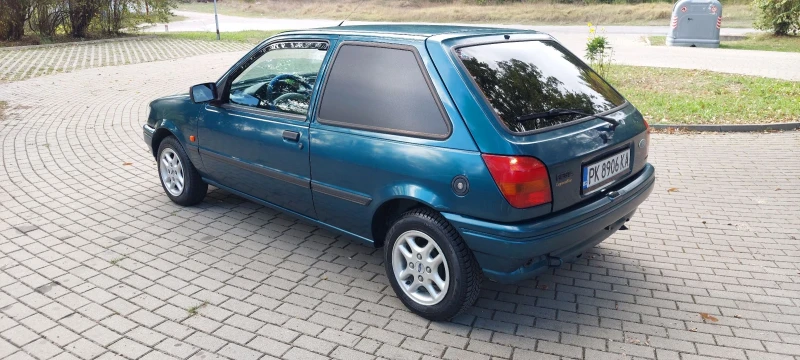 Ford Fiesta 1.1/50HP/Cayman Blue !, снимка 4 - Автомобили и джипове - 47343936