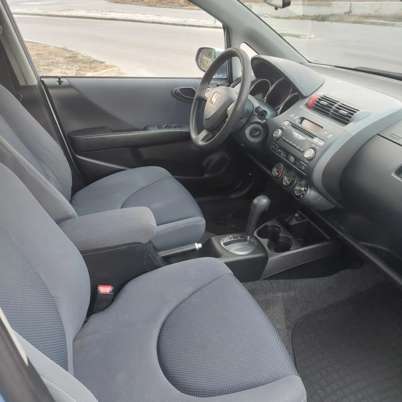 Honda Jazz 1.4, снимка 6 - Автомобили и джипове - 48069611