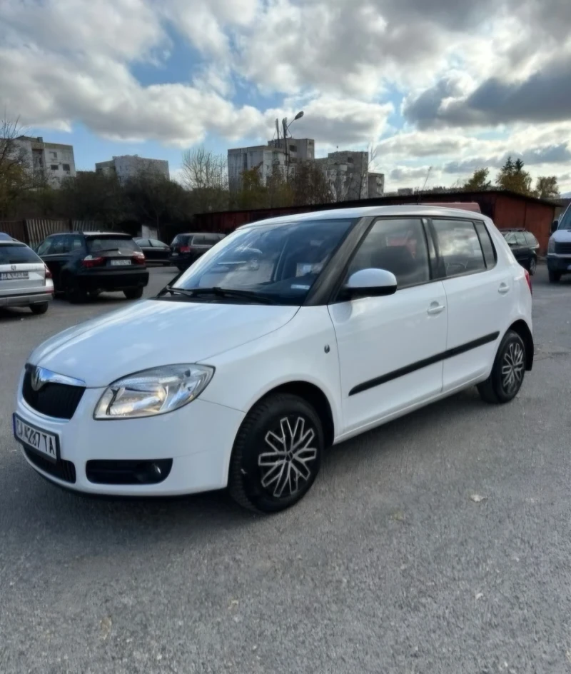 Skoda Fabia, снимка 1 - Автомобили и джипове - 48548848