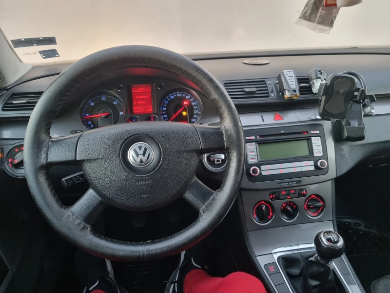 VW Passat, снимка 9 - Автомобили и джипове - 48929263