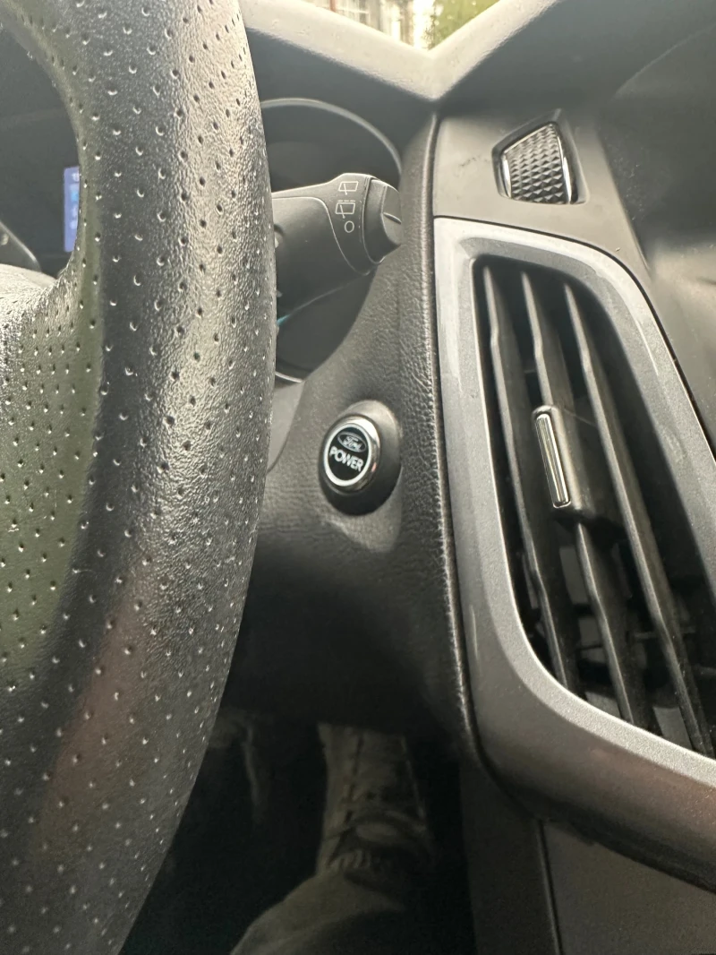 Ford Focus 1.6TDCI, снимка 13 - Автомобили и джипове - 52107600