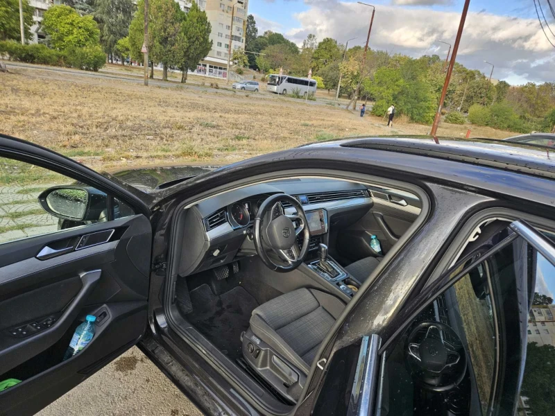 VW Passat, снимка 10 - Автомобили и джипове - 52403211