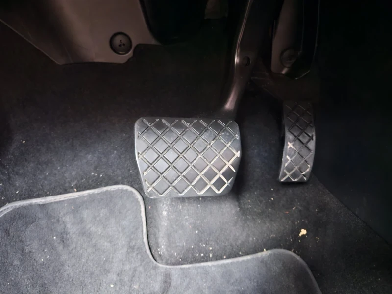 VW Passat, снимка 16 - Автомобили и джипове - 52403211