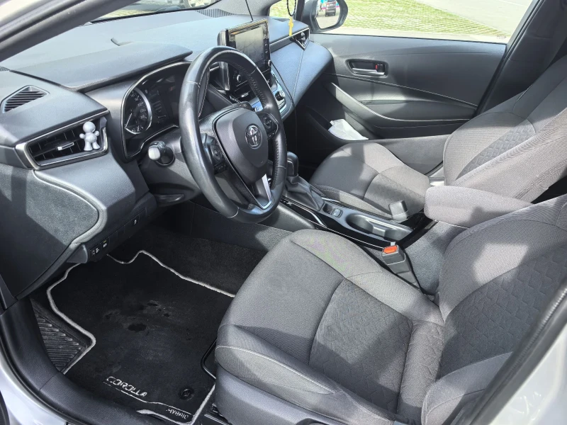 Toyota Corolla 1.8 i HYBRID, снимка 10 - Автомобили и джипове - 52573230