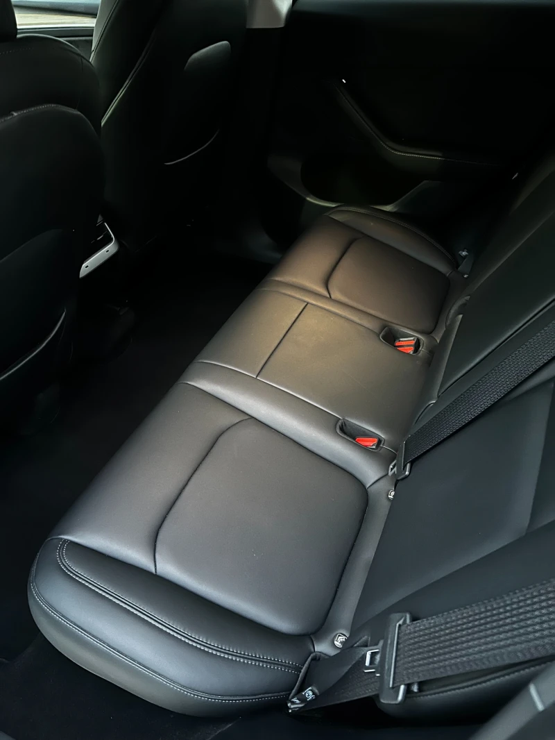 Tesla Model Y Long Range Dual AWD, снимка 12 - Автомобили и джипове - 52957344