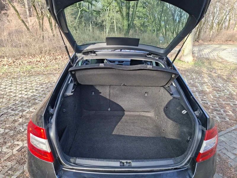 Skoda Octavia 2.0TDI/150k.s/NAVI/AVTOMAT, снимка 3 - Автомобили и джипове - 53297820