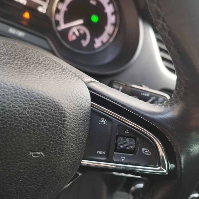 Skoda Octavia 2.0TDI/150k.s/NAVI/AVTOMAT, снимка 15 - Автомобили и джипове - 53297820