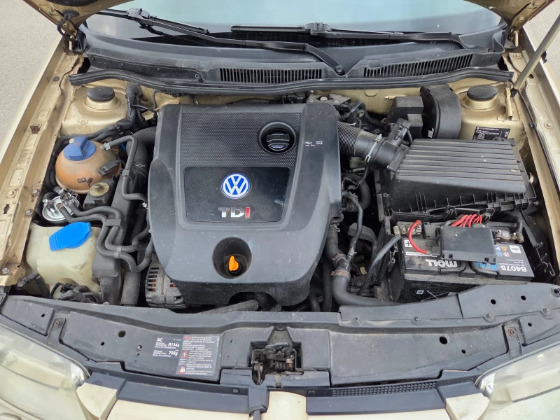 VW Bora Special Edition, снимка 15 - Автомобили и джипове - 53598686