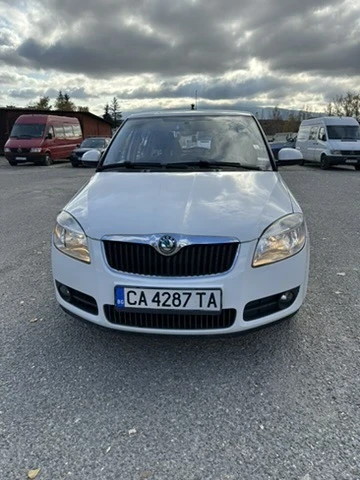 Skoda Fabia, снимка 2 - Автомобили и джипове - 48548848