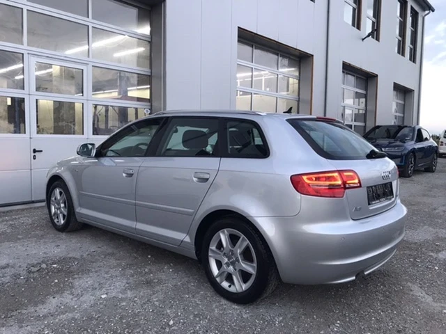 Audi A3 1.6 TDI Климатроник - изображение 6