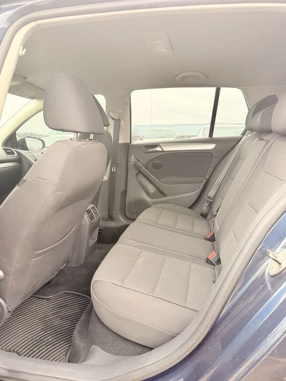 VW Golf 2.5l * Keyless * 5цил.* АвтоКредит* (ЦЕНА ДО БГ), снимка 14 - Автомобили и джипове - 54152503