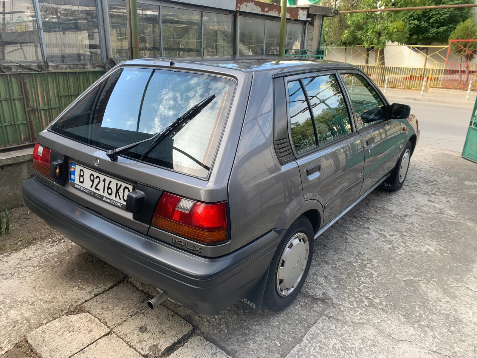 Nissan Sunny 1.4LX - изображение 9