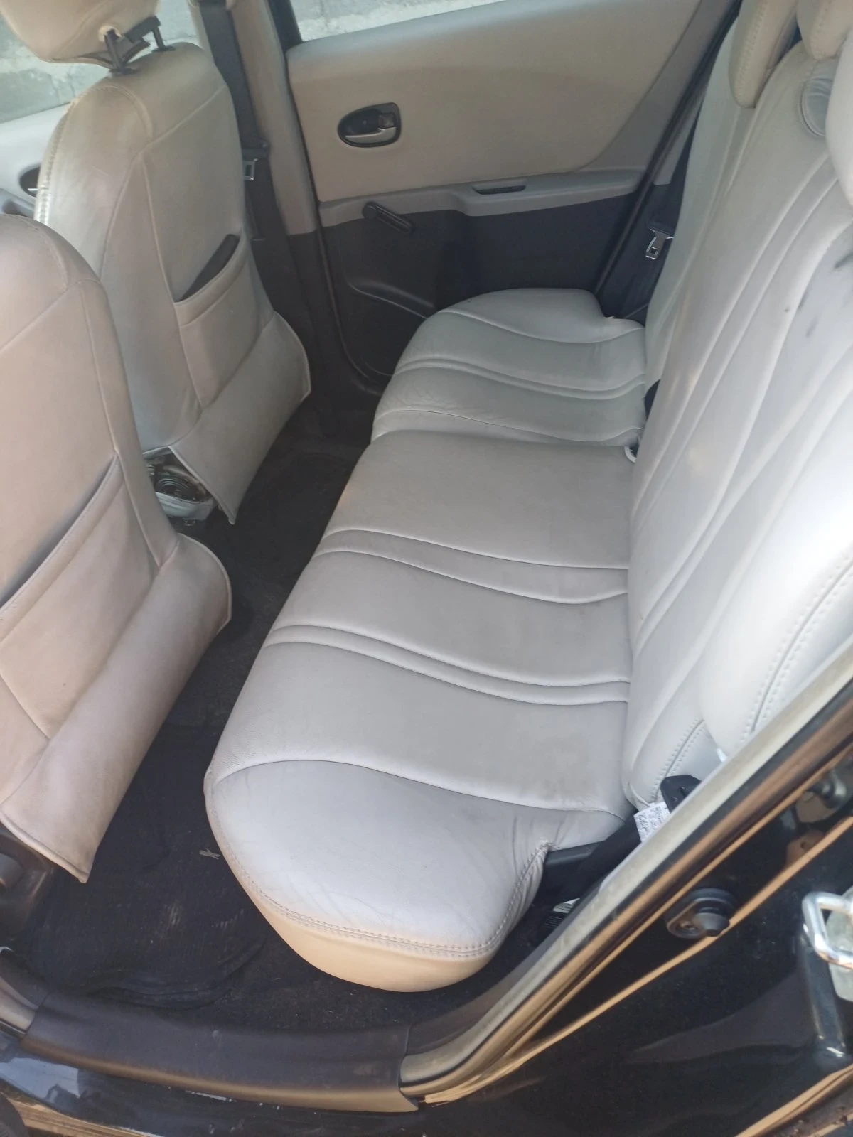 Toyota Yaris  - изображение 5