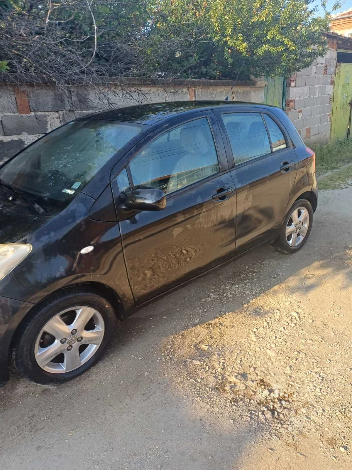 Toyota Yaris  - изображение 6