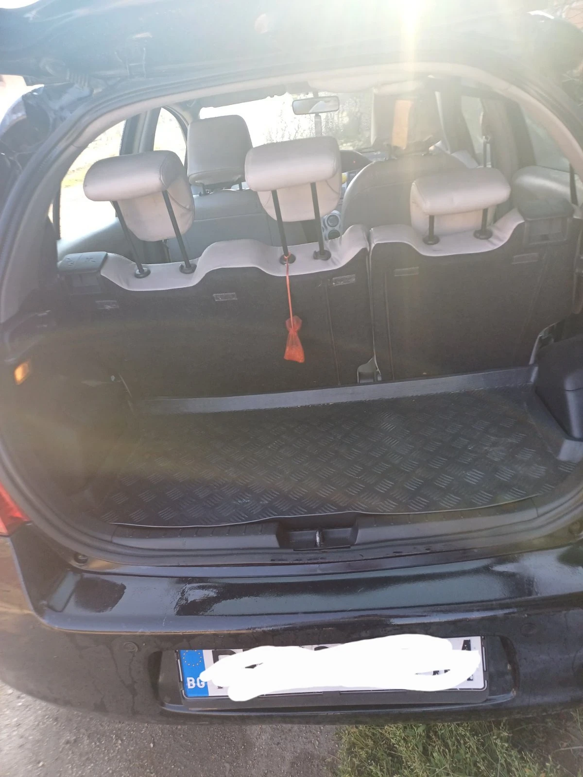 Toyota Yaris  - изображение 3