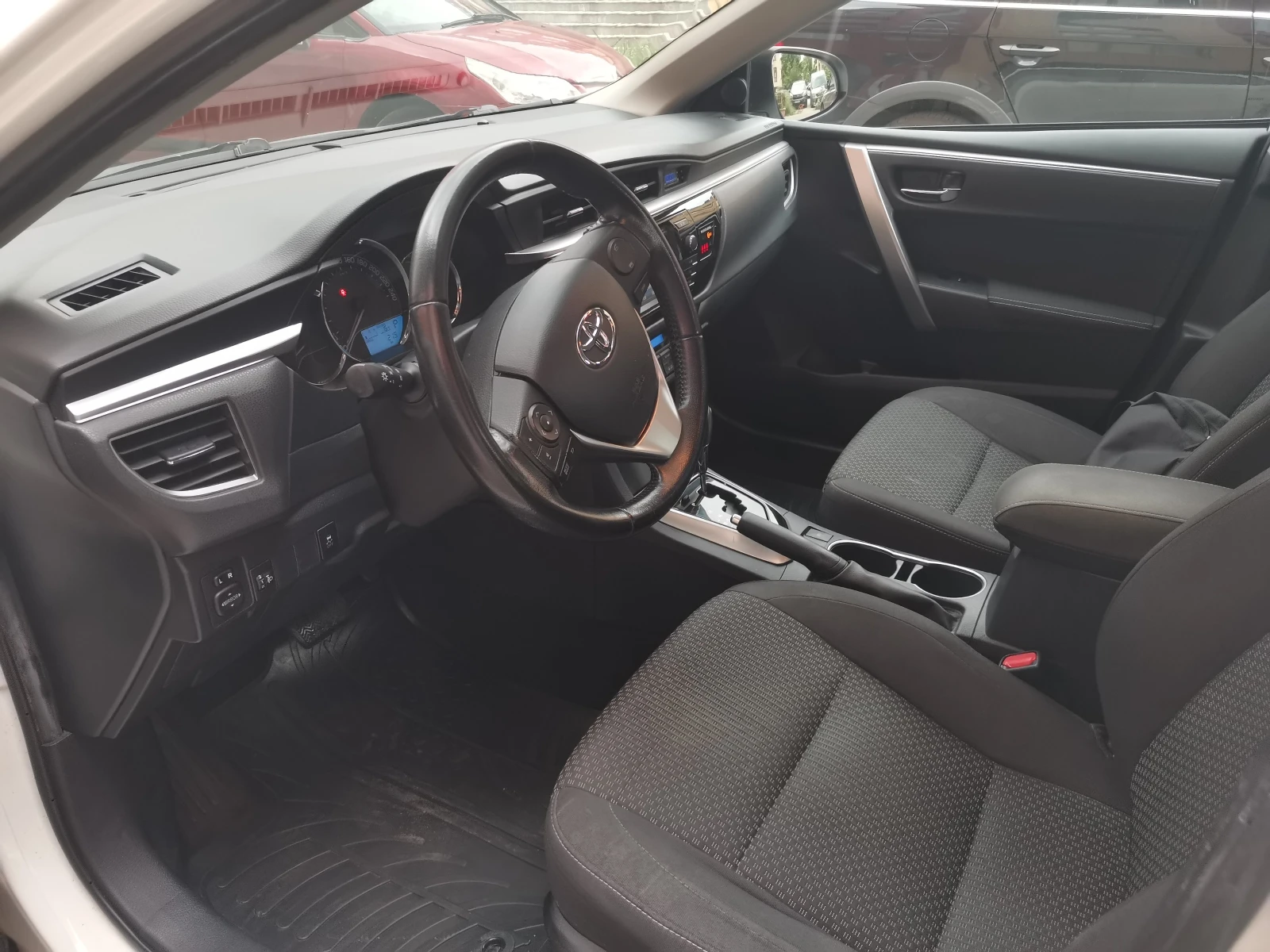 Toyota Corolla 1.6 VVT-I LUNA Гаранция - изображение 9