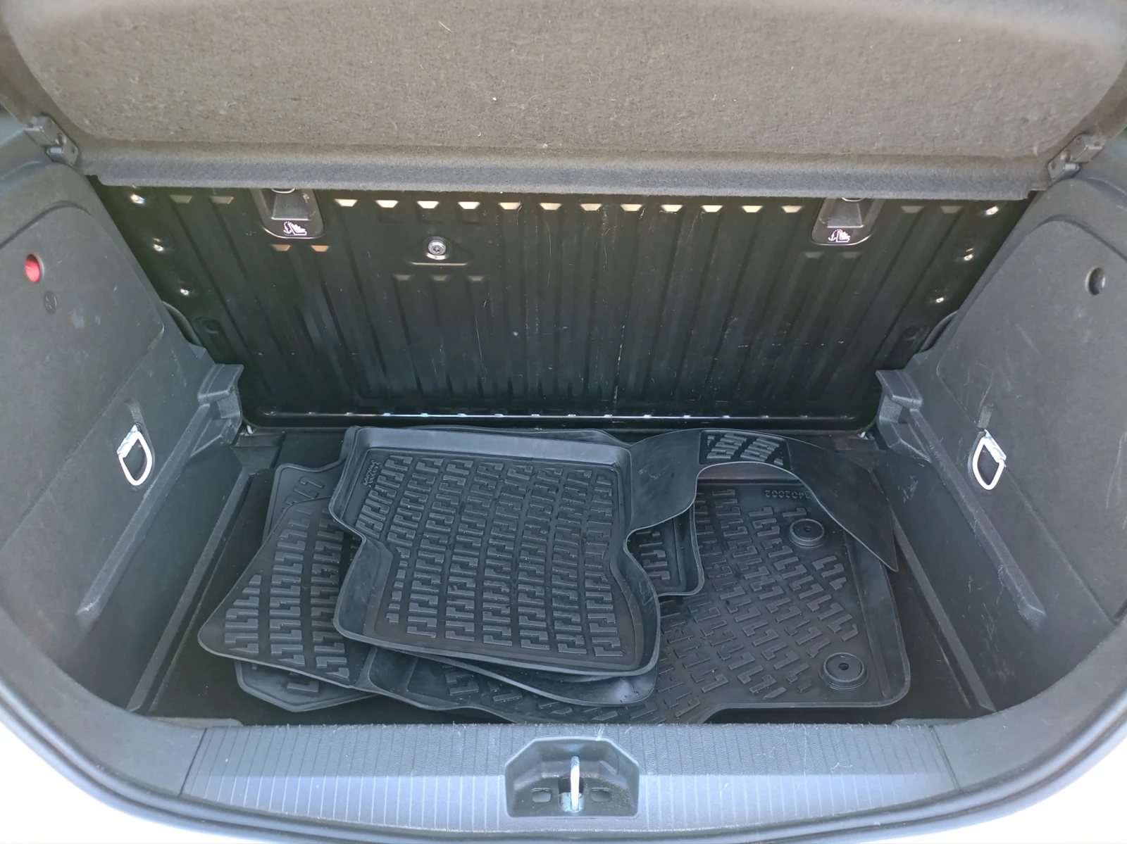 Opel Corsa 1.4 E/ 75 BVM5 E6 - изображение 9