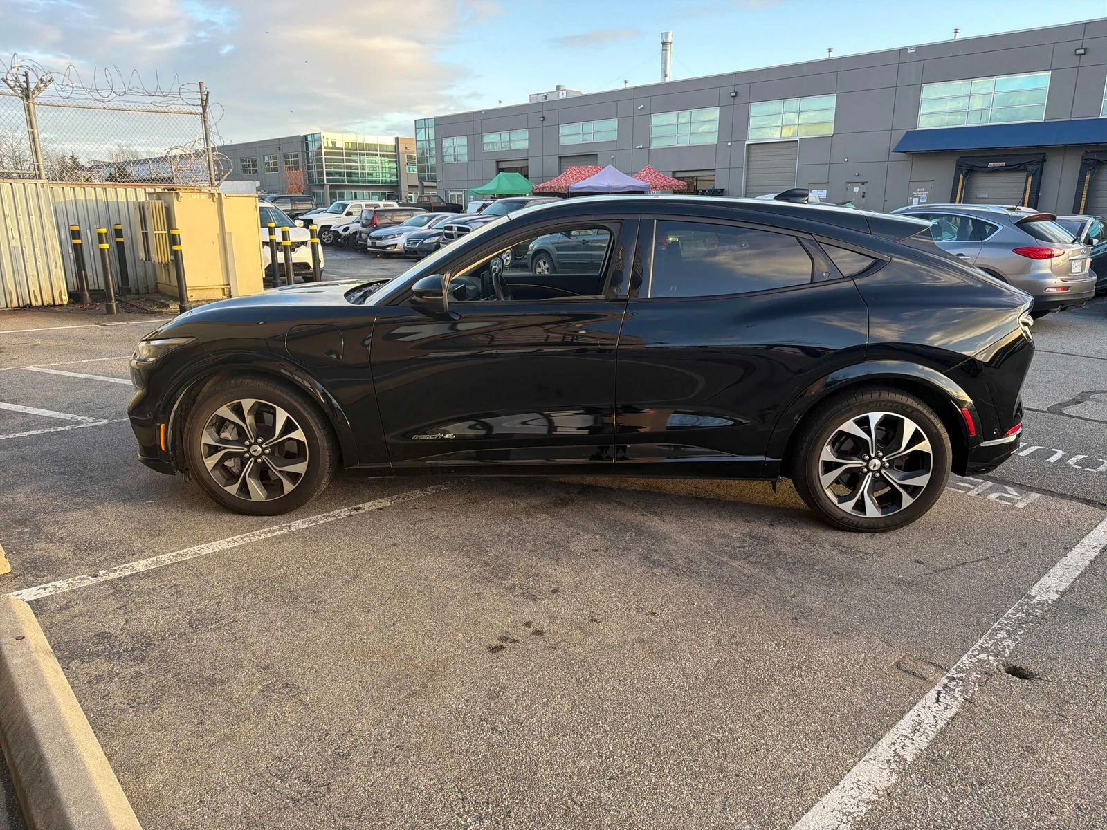 Ford Mustang Mach-E CARFAX    | Mobile.bg   2