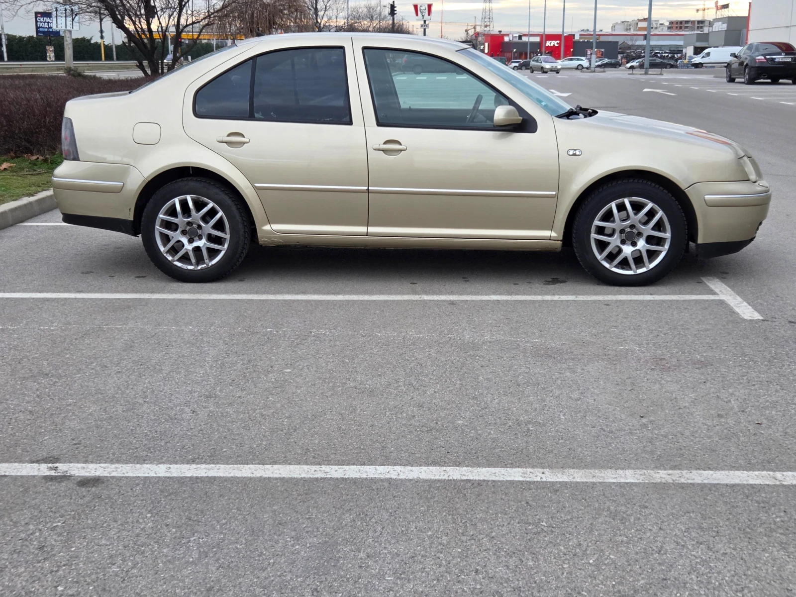 VW Bora Special Edition, снимка 2 - Автомобили и джипове - 53598686