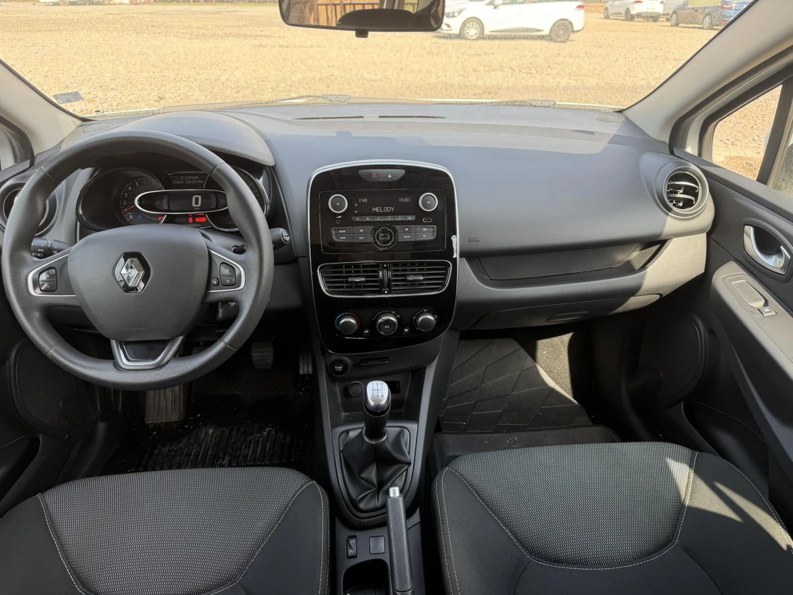 Renault Clio 0.9TCe/90k.c./Grandtour, снимка 13 - Автомобили и джипове - 53800189