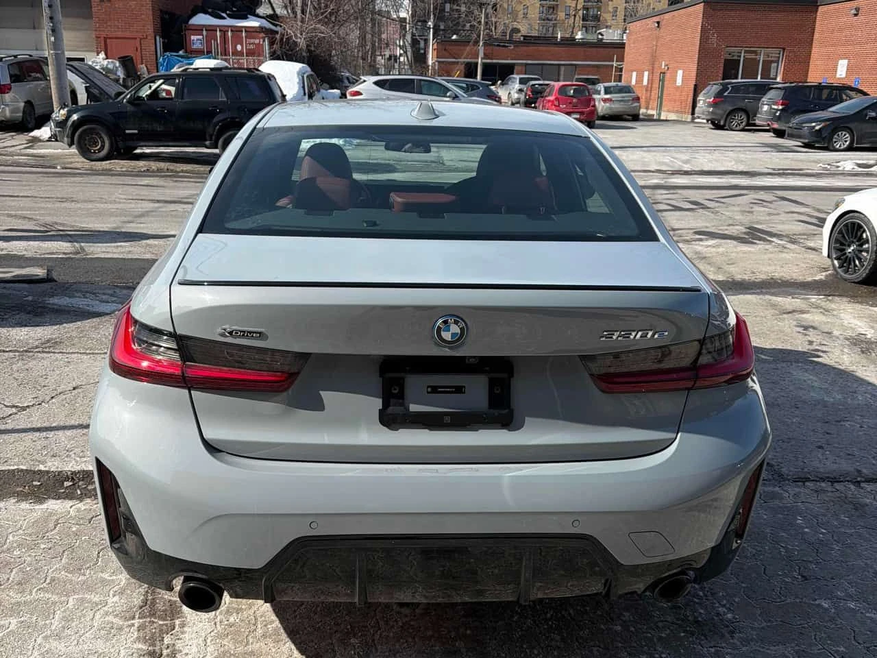 BMW 330 330e xDrive  CARFAX, снимка 4 - Автомобили и джипове - 53824515