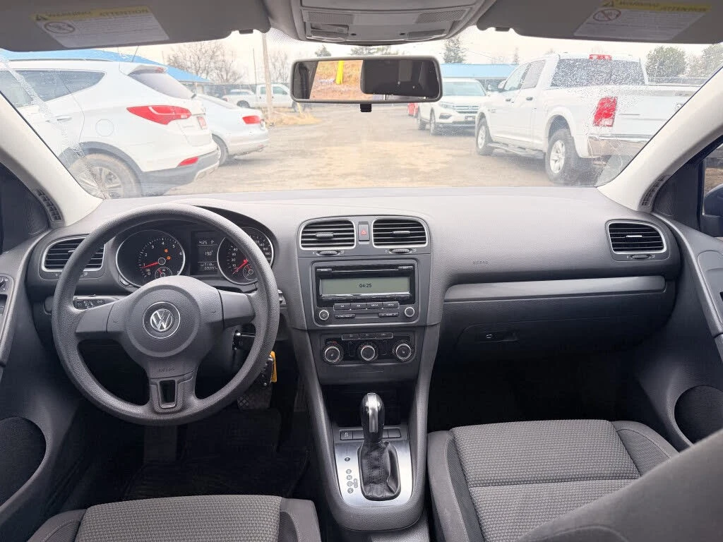 VW Golf 2.5l * Keyless * 5цил.* АвтоКредит* (ЦЕНА ДО БГ), снимка 15 - Автомобили и джипове - 54152503