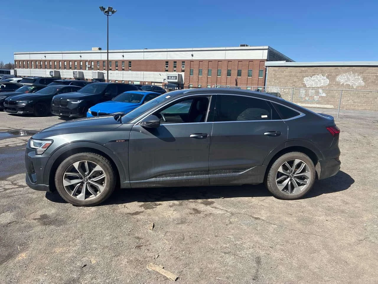 Audi E-Tron Technik  CARFAX, снимка 2 - Автомобили и джипове - 54240090