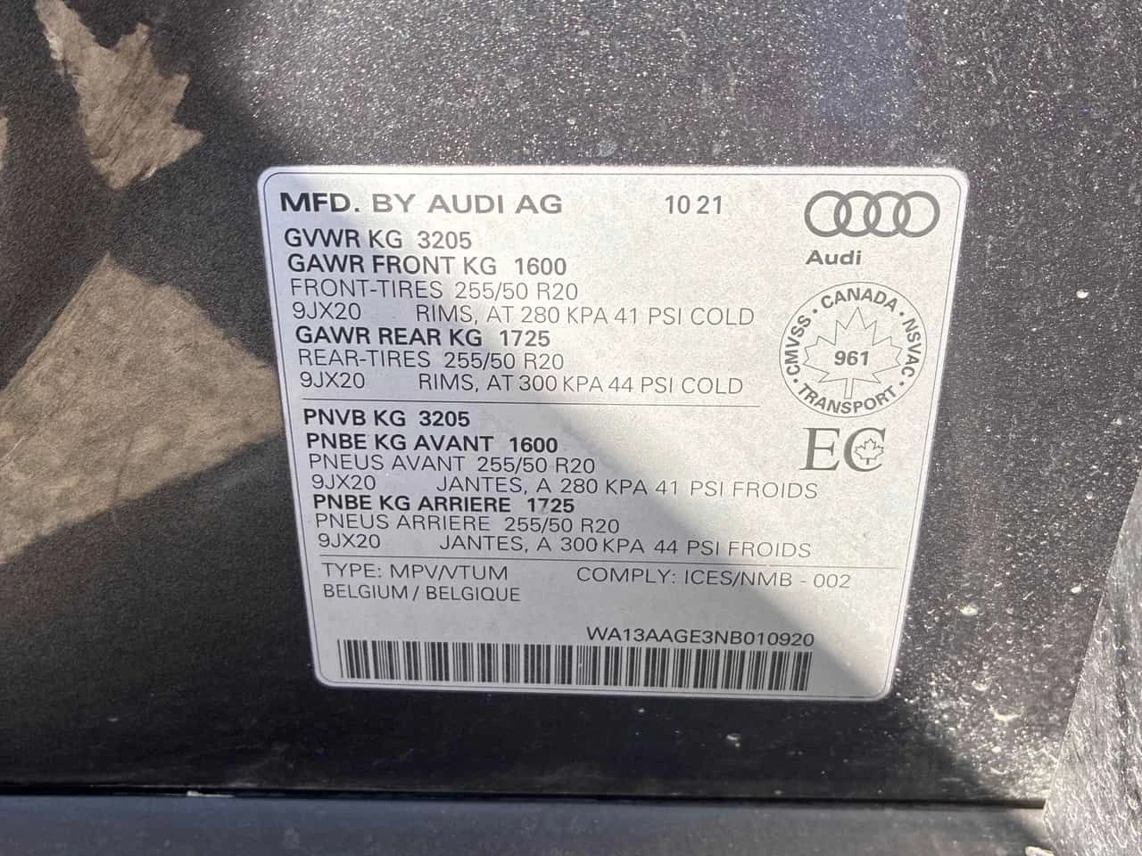 Audi E-Tron Technik  CARFAX, снимка 10 - Автомобили и джипове - 54240090